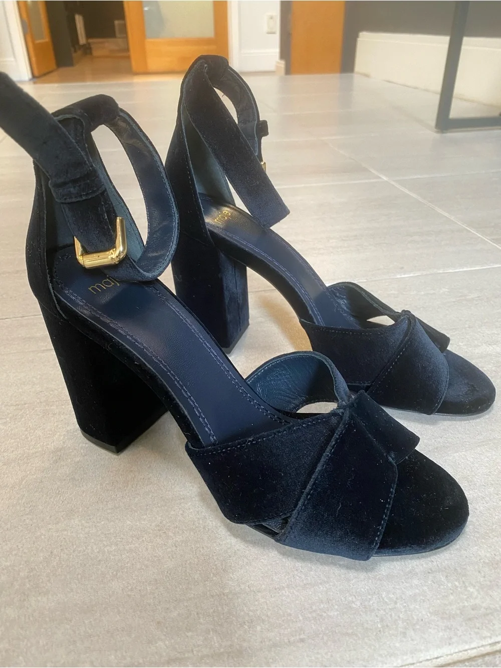 NWOT Maje navy velvet heels size 37